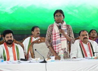 Major Reforms In Telangana Congress Under Meenakshi Natarajans Leadership, Major Reforms In Telangana Congress, Telangana Congress Under Meenakshi Natarajans Leadership, Meenakshi Natarajans Leadership, Leadership Decisions, Meenakshi Natarajan, Party Reforms, PCC Committee, Telangana Congress, Andhra Pradesh, AP Live Updates, AP Politics, Political News, Live Updates, Breaking News, Headlines, Live News, Mango News, Mango News Telugu