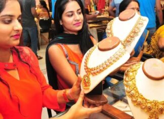 పండుగ పూటా భారీగా పెరిగిన గోల్డ్ , సిల్వర్ ధరలు