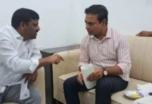 Teenmar Mallanna Meets BRS Leaders A New Political Twist, Teenmar Mallanna Meets BRS Leaders, A New Political Twist, BC Reservations Bill, BRS Meeting, Congress Suspension, Harsih Rao, KTR, Teenmar Mallanna, Telangana Politics, Hyderabad, Hyderabad Live Updates, Latest Hyderabad News, Telangana, TS Politics, TS Live Updates, Political News, Mango News, Mango News Telugu