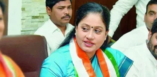 Vijayashanti Eyes Political Comeback Seeks MLC Seat In Congress, Vijayashanti Eyes Political Comeback, Vijayashanti Comeback To Congress, Vijayashanti MLC Seat In Congress, Congress, MLC Elections, Revanth Reddy, Seeks MLC Seat in Congress, Telangana Politics, Vijayashanti, Vijayashanti Eyes Political Comeback, Hyderabad, Hyderabad Live Updates, Latest Hyderabad News, Telangana, TS Politics, TS Live Updates, Political News, Mango News, Mango News Telugu