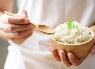 వైట్ రైస్ తినడం మానేస్తే బరువు తగ్గుతారా..?