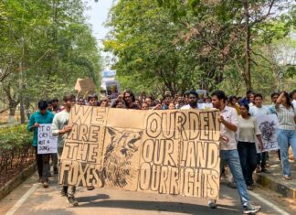 HCU Land Dispute Student Protests Intensify Police Resort To Lathi Charge,Environmental Conservation, HCU Protest, Hyderabad Land Dispute, Police Lathi Charge, Student Agitation,Telangana CM,Mango News,Mango News Telugu,HCU land dispute,HCU students,hyderabad news,Hyderabad Protests,Kancha Gachibowli,PIL High Court,Telangana CM Revanth Reddy,Telangana Congress,Telangana Government,Kancha Gachibowli Land Dispute,HCU,HCU Land Dispute News,HCU News,HCU Latest News,University Of Hyderabad,CM Revanth Reddy,CM Revanth Reddy Latest News,CM Revanth Reddy News,Telangana,Telangana News,Telangana Latest News,