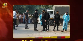 Delhi Blast Massive Car Explosion Near Red Fort Metro Station, 9 People Lost Lives and 24 Critically Injured