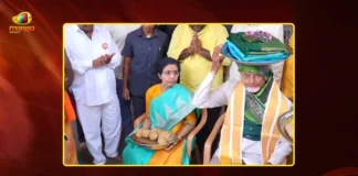 CM Chandrababu and Wife Nara Bhuvaneshwari Offers Silk Robes To Kuppam Gangamma