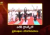 పరేడ్ గ్రౌండ్స్లో యోగాసనాలు వేసిన మాజీ ఉపరాష్ట్రపతి వెంకయ్యనాయుడు, కేంద్రమంత్రి కిషన్ రెడ్డి Former VP Venkaiah Naidu and Union Minister Kishan Reddy Participate in Yoga Day Celebrations